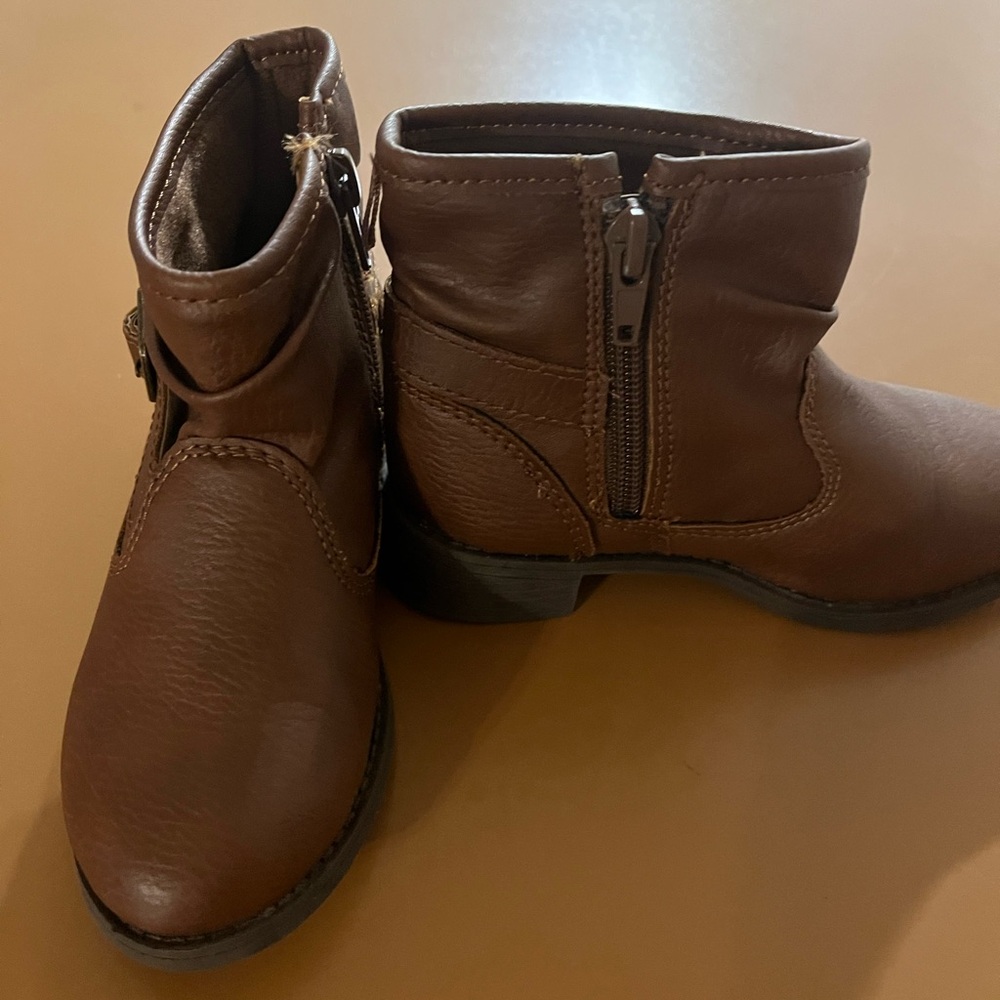 Place Brown Kids Zipper Boots